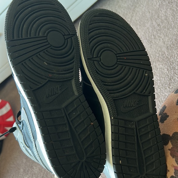 Jordan 1 sneakers - Picture 7 of 8